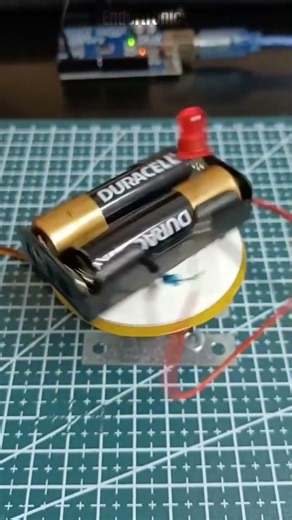 --Spinning light-- Day 70/72 #shorts #mechatronics #arduino #light #spinning