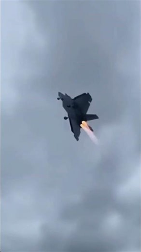 Massive waves and jeta taking off from a ship #war #reels #shorts