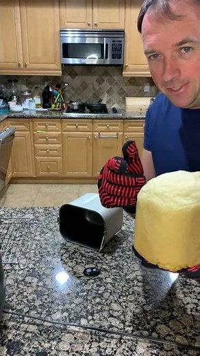 How to remove Bread from Bread Machine Pan Easy!