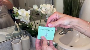 Eyelid and Lash Cleansing Wipes – Hypoallergenic Tea Tree Oil Eye Wipes for Dry Eyes, Blepharitis & Sensitive Skin – Pre-Moistened, Individually Wrapped Pads for Daily Eye Care – 60 Count