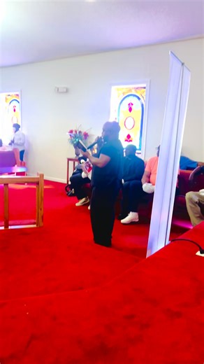 Tony Fuller didn’t have to show out at the funeral like this! He ate and left no crumbs on that hymn! DeSoto Georgia, please come get your boy!!! Sounded like an ole Deacon!!! Share this with somebody who is BAPTIST TO THE HEART!!! #thatboycansang #imstillbaptist #baptistborn #baptistbreed #missionarybaptist | Rory Cordon Edge