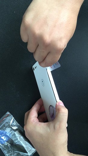 锤子坚果PRO2手机 拆机换电池教程