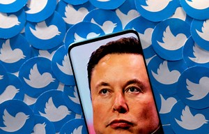 Twitter faces uncertain future after tumultuous start to Elon Musk's ownership