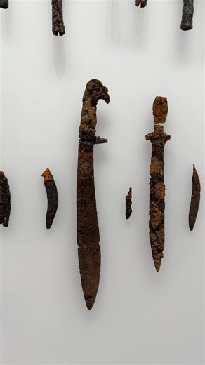 Ancient Macedonian weapons used in the time of Alexander - Museum of Aigai, Greece #AlexanderTheGreat #ancientmacedonia #ancientgreece #AncientHistory #historymuseum #historybuff #greecetravel #aigai | Pondering Adventurer