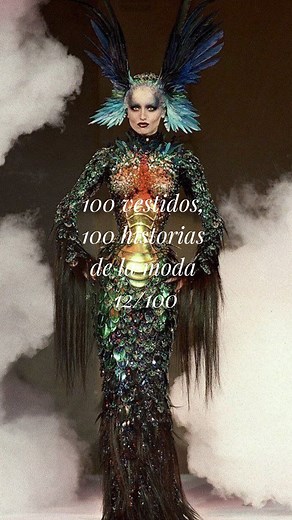 12/100 El vestido “La Chimère” de Thierry Mugler. Fall 1997 Haute Couture. 📽️: @muglerofficial #ThierryMugler #LeChimere #HauteCouture #brashfashiontalks #moda | Brash Fashion Post