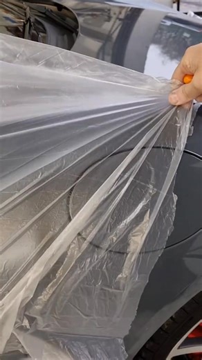 Pin those sheets and/or masking rolls down with ease, instead of battling with wind and the outdoor elements. While the sheeting is held down you can comfortably fix your masking tape to do a final secure. A simple but very effective approach to an annoying problem. This set comes as 4 Pieces. | Paint Gear