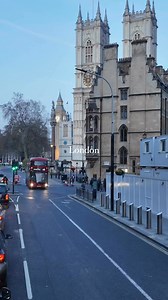52K views · 4.2K reactions | A little moment on Bus 11 towards Waterloo, London #reelsfyp #reelsfb #reelsfacebook #foryoupage #explorepage #fyp #londonlife #videos #tourism #explore #reelsviralシ #reelsvideo #london #lifestyle | Streets of London | Facebook