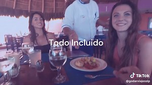 ¡Bienvenidos al Grand Decameron Complex! Experimenta un resort todo incluido con vistas impresionantes, actividades emocionantes y deliciosas comidas y bebidas. 🌴🍽️ Contáctanos en WhatsApp: https://wa.me/5214446713773 👈🏼 #AñoNuevoViajesNuevos #DecameronComplex #Bucerías #GodarViajes #MasQueUnViaje @godarviajesslp