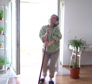 171 reactions · 32 shares | Kids at home? ✋  Get FREE access to 600+ educational games and songs! ‍♀ ✅FREE TRIAL! | Lingokids | Facebook