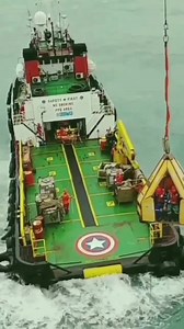 272K views · 2.4K reactions | Crew change at rough sea  ©__tuglife__ #SeaSailorShips #SeamanlifestyleApparel #Marinero #MarineEngineerPlayground #Seaman #Seawoman #SeafarersLife #LifeAtSea #Lifeonboard #SeafarersMatter #SeafarersAreKeyWorkers ©Admin LaDyKn|gHt | Sea Sailor Ships | Facebook