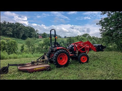 Kioti CK2610 Mowing