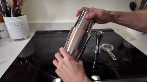 Professional Cocktail Shaker - Weighted Boston Shaker Set with Hawthorne Strainer & Japanese Jigger for Drinks - Stainless Steel Bartender Kit for Mixology