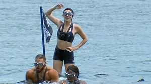 With her team pushing her to the sidelines, Amanda decides to have some fun on top of the shipwreck... too bad the rest of her cell doesn't find it so amusing. 😬 #TheChallenge37 | The Challenge