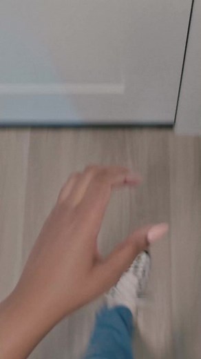 25K views · 49 reactions | Fresh smiles deserve fresh fruits and veggies. That’s why Doctor Krysten Barnes cooks with fresh produce she can count on with her busy schedule. What’s your fave fresh fruit or veggie? Tap to find fresh recipes and more https://bit.ly/3MKI7CE #DayInTheLife #DentistLife #WorkLifeBalanceGoals #FreshlyMade | Kroger | Facebook