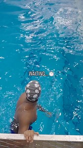 That moment when you’re waiting for the perfect gap: pool math 🧮 How long do you wait before pushing off? ⏱️😅 | World Aquatics