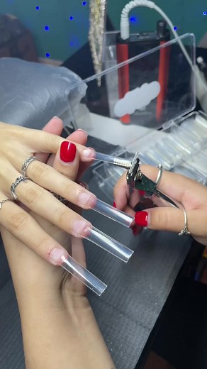 Applying tips & prep for acrylic nails🩵 - #nails #nailtech #nailtechlife #beginnernailtech #beginnernailtechs | slayedbyseyy