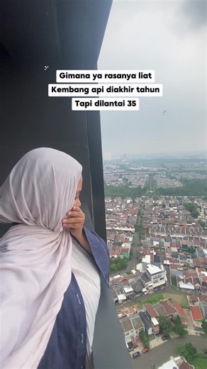 Liat kembang api diakhir tahun dari lantai 35 di model j hotel cartenz #modeljhotel #jelajahbosslang #bossremember #yearendadventure #petualanganakhirtahun