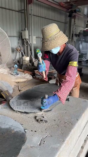 Handmade Split Black Basalt Stepper Flagstone for Outdoor Paving