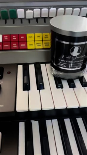 💫 Candles are $35 each. 🕯️ You can order at FreddieJackson.net or through CashApp: $FJmusic 👉 Don’t forget to include your full name and mailing address in the “For” line so we know where to send your order. Thank you, as always, for your love and support. This wouldn’t be possible without you! ❤️ | Freddie Jackson