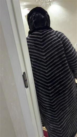 Nargiza | lifestyle blog on Instagram: "Qizmetimiz eki jaqqa tendiy bolsin deb Papamada Enemeda aldiq Enemninda miyneti ko’b bul jerde Aldimizda Ata-analarimiz saw aman bolasin degenler bir layk basib ketin❤️🥰"