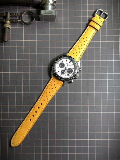 Veg tanned watch strap leather Thank you for the customer to support. ขอบคุณลูกค้าที่ให้การสนับสนุนมากๆครับ #camerastrap #magnetclip #passpostholder #moneyclip #Longines #bifoldwallet #customermade #leatherbelt #panarai #leathercraft #midowatch #Rado #omega #rolex #louisvuitton #Costom #d1milanowatch #applewatch #thailand #แฮนด์เมด #leather #minimalwallet #watchstraps #minimal #handmade #handcrafted #เชียงใหม่ #watchstrap #หนังแท้ #สายนาฬิกาหนังแท้