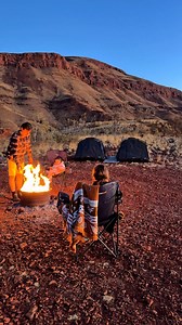 📌 Tiger Eye Pool Camp Only 15 minutes from Tom Price, so it’s the perfect place to pull up after you’ve stocked up in town. Just like our other fave spot, most people stop right at the very beginning… but trust me, keep driving in. There are heaps of beautiful camp sites further along with no one anywhere near you. This spot in particular is absolutely stunning, but because it sits right up on a little hill it is freezing. If you want to stay here, make sure you’re loaded up with firewood becau