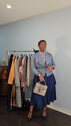 17 reactions · 4 comments | Mini Series: 1 Skirt, Many Lives / Look 1...