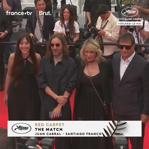 Le duo de réalisateurs Juan Cabral et Santiago Franco montent les marches pour le film THE MATCH
