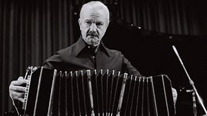 Ástor Piazzolla: The Years of the Shark
