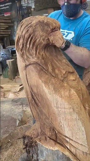 Red-Tailed Hawk Carving - Flip and Pick