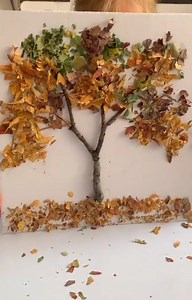 Best Kids Activities on Instagram: "BEAUTIFUL tree craft made with natural materials! 😍😍 Made with sticks, dry leaves and glue. Easy to make with GORGEOUS results! What do you think? Does this look like an easy craft for you and your kids? Leave a comment below. 👇🧡🧡🧡 ⁣Idea shared by 👉 @d.kotiy ⁣#letskeepkidsbusy ⁣ ⁣ ⁣ ⁣⁣🌺If you have a child's heart, you will also have their mind. 🌺⁣ ⁣ ⁣➡️ Like ❤️, Share 👥, and Save this post for later! 👉⁣ ⁣ ⁣ ⁣ ⁣ ⁣ ⁣ ⁣ ⁣#fallcrafts #falldecor #fall #h