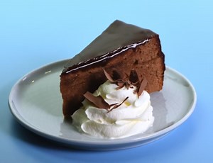 ORIGINALNI RECEPT ZA SAHER TORTU: Domaće je uvek bolje od kupovnog, a ako ispratite ove korake uspeće vam garantovano