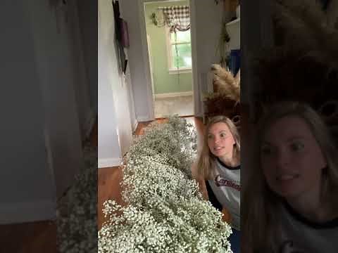 Baby Breath Table Runner