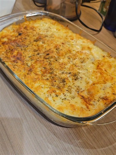 Another One pot recipe using my borosilicated Pyrex Bowl which is heat resistant, dishwasher safe, oven safe, microwave safe.. you can make lasagna, sheperd pie, apple n raspeberry crumble and much more....linked below!