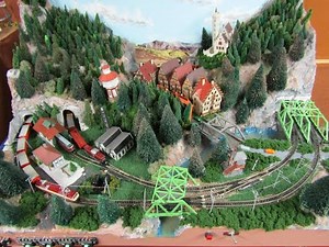 N-Scale Alpine Railroad Layout Tour - my German freelanced 2' x 3' layout