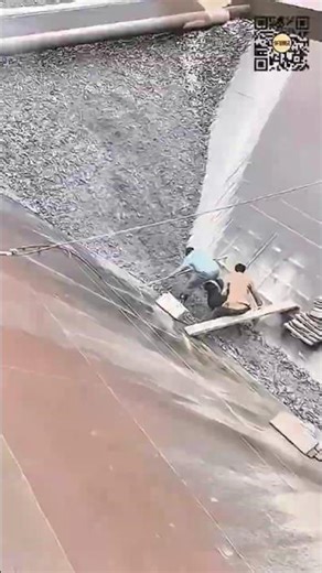 Cleaning Jammed Bulk Cargo Inside a Ship Hold