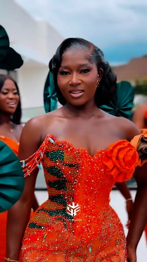 𝕐𝕙𝕒𝕨𝕗𝕠𝕔𝕦𝕤🎗️C̤̮i̤̮t̤̮y̤̮ B̤̮o̤̮y̤̮🇬🇭 on Instagram: "#pomaafatabarimah25 🇨🇦 🇺🇸 Bride @poms_bosslady 🇺🇸 Groom @manuelchainez 🇨🇦 ENDOR LIST Planner: @Poms_bosslady @phils_events_planner Coordination: @phils_events_planner @phils_ushering DECOR & STYLING Traditional wedding decor @mylis_creations White wedding decor @devidasdecor Reception Venue: @officalrattraypark Bridal room decor @glam_backdorops_gh Bridal shower docor @mylis_creations MEDIA Photography: @Tnglobalstudios Video