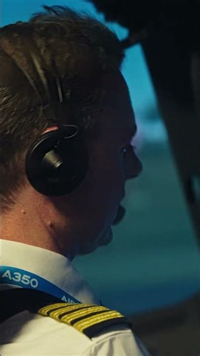 Getting our pilots ready for the A350, one ultra-realistic sim session at a time. 💪✈️