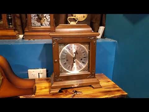 Hamilton Wheatland Bracket Mantel Clock