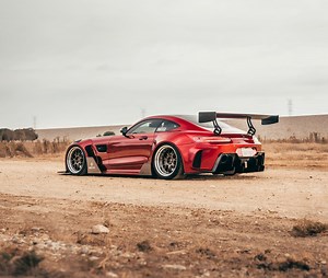 MSG114 - Metallic Vampire Red