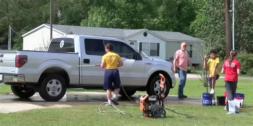 Washing cars for a cause