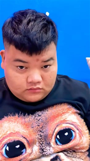 Don't blink. Perform a magic. Elsa's underwear. Human baby. Luxi's dad. Little Luxi