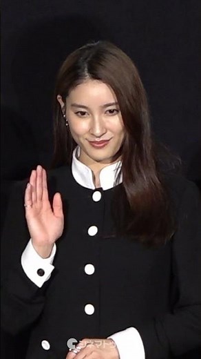 土屋太鳳、福原遥、キュートな笑顔全開！映画『アイの歌声を聴かせて』完成披露イベント【フォトセッション】#Shorts