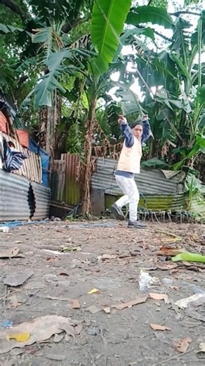 Hit Me Up (Robert Garcia from The King of Fighters 2002 cosplay Dance Cover)