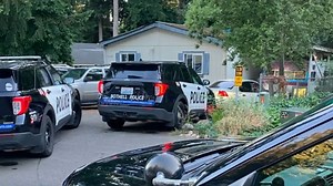Man surrenders after lengthy police standoff in Bothell