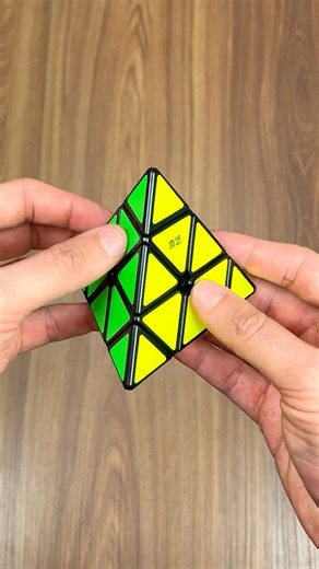 PYRAMINX - Una PIRAMIDE para Comenzar 😍 | Pyraminx Qiyi