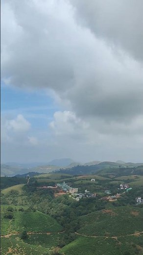 Come explore with me !⛰️ 🧗Escape to nature with this view #hills#views#nature #mountains #scenic
