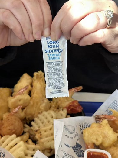 Delicious Batter-Dipped Fish with Tartar Sauce