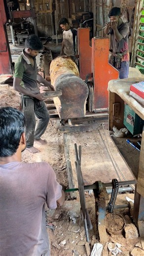 🪵⚙️ Unbelievable Wood Cutting Machine! Watch This Powerful Machine Cut Huge Logs Like Butter! 😱🔥