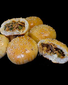 368K views · 4.9K reactions | Ramzan Recipes | Chicken Cheese Buns Recipe by Cooking with Benazir | Cooking With Benazir | Facebook